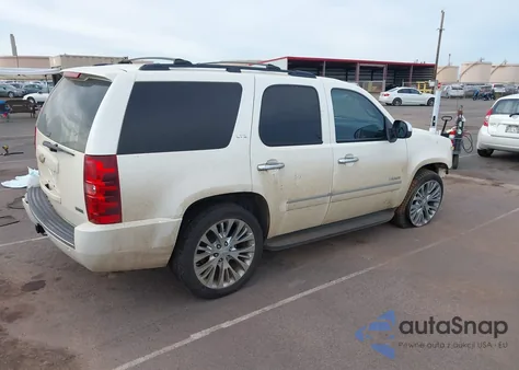 2010 Chevrolet Tahoe Ltz z USA, uszkodzony, nr VIN 1GNUCCE01AR112247